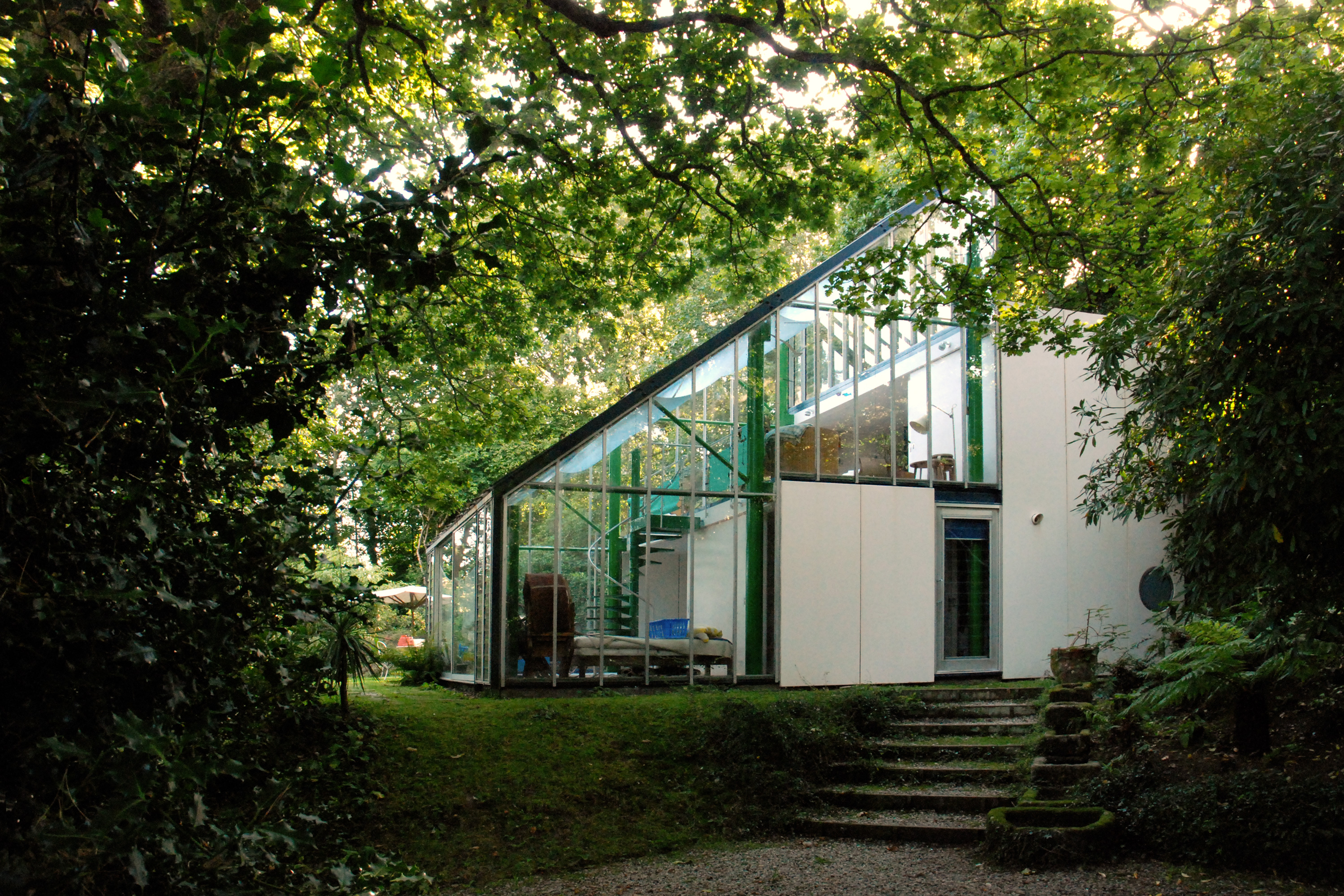 Art Direction and Catalogue Design for Place: A Study of Modern Houses in Cornwall by Sophie Tarbuck